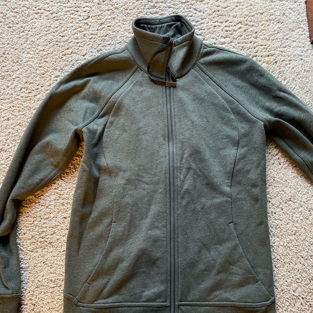 Lululemon sweatshirt